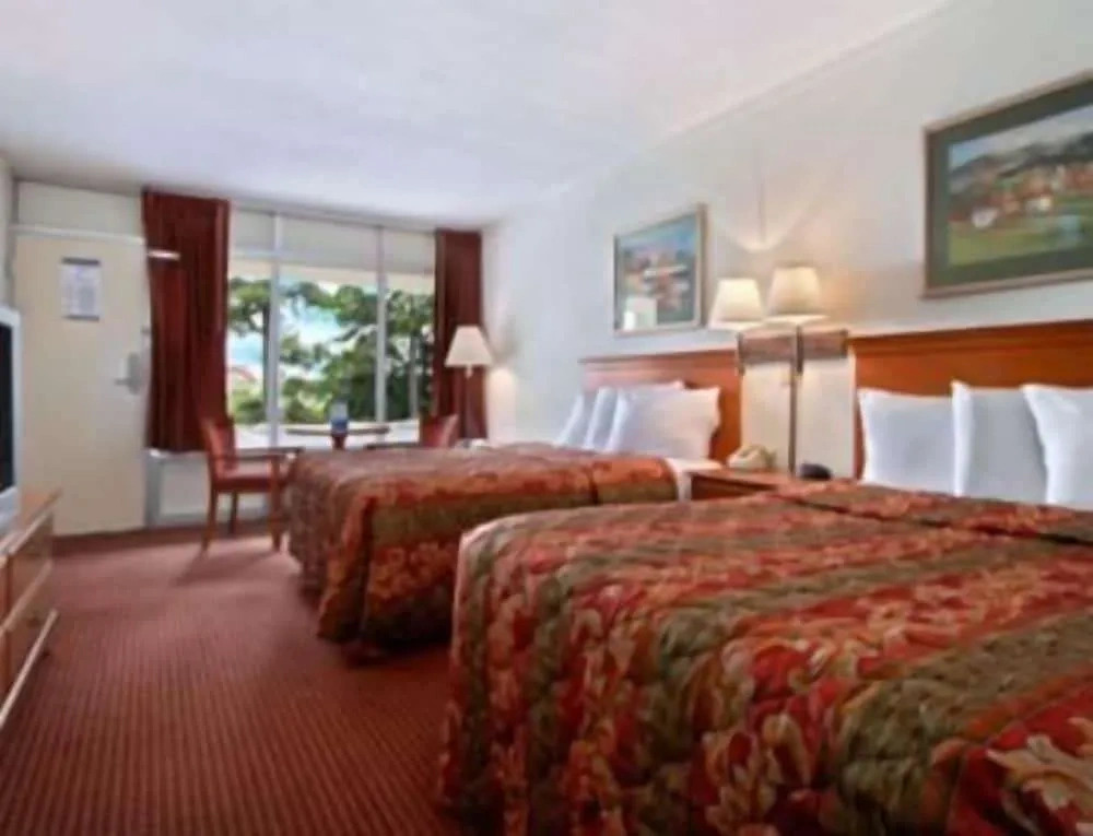 Travelodge Fredericksburg South