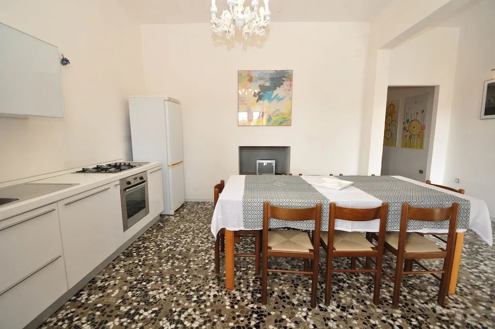 Villa Iris