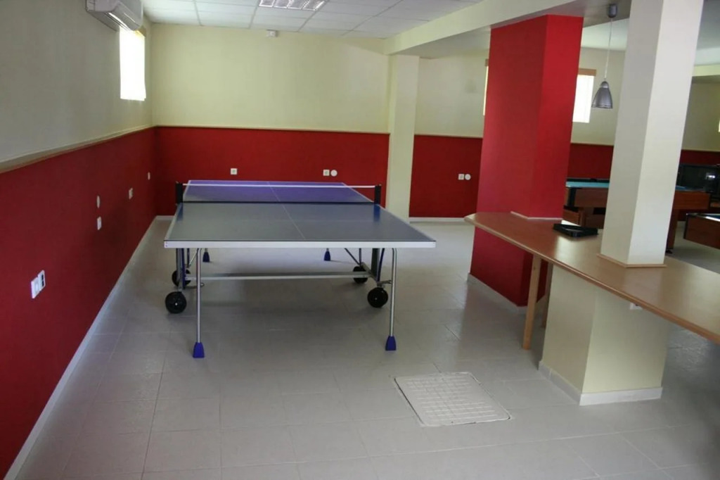 Irinna Hotel-Apartments