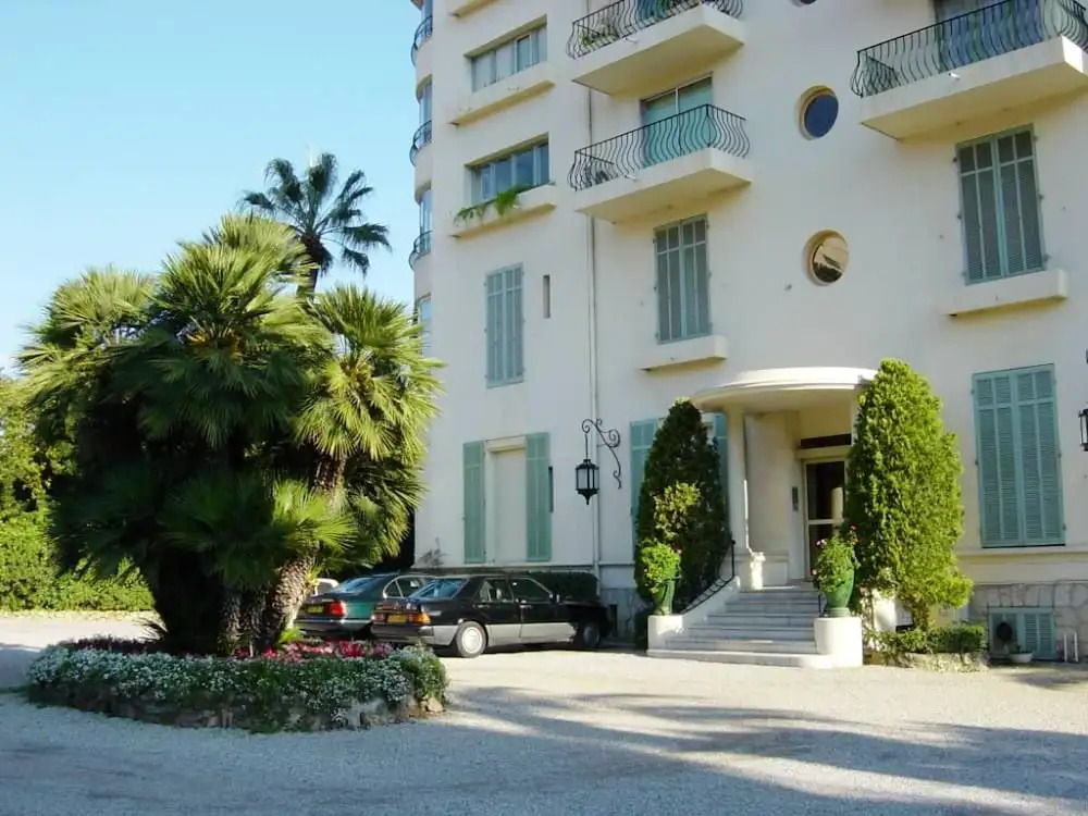 Studio in Cannes, With Wonderful sea View and Enclosed Garden - 250 m From the Beach