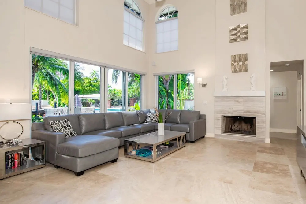 The House of 425 Coral Way 5 Bedrooms 4.5 Bathrooms Home