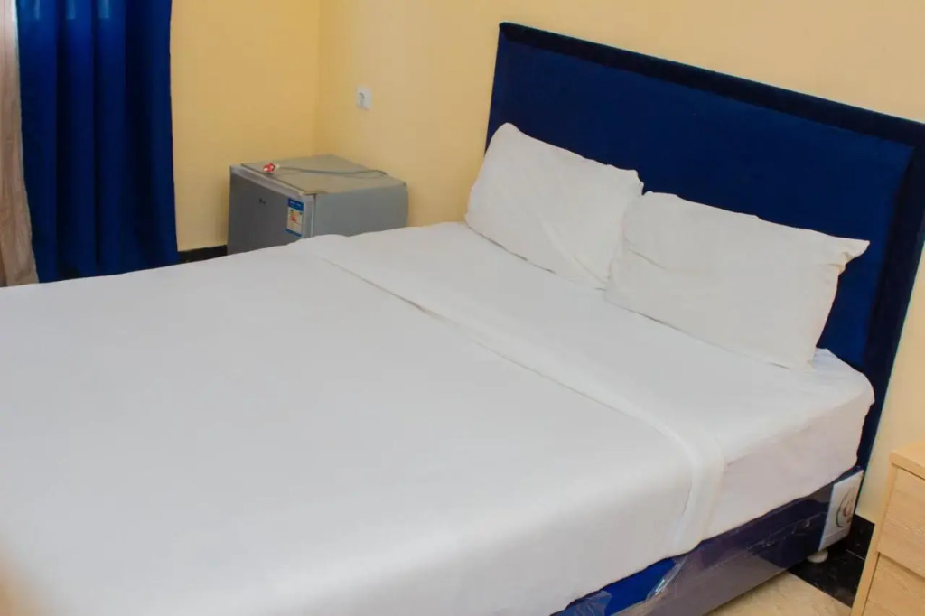 Hotel 3 J