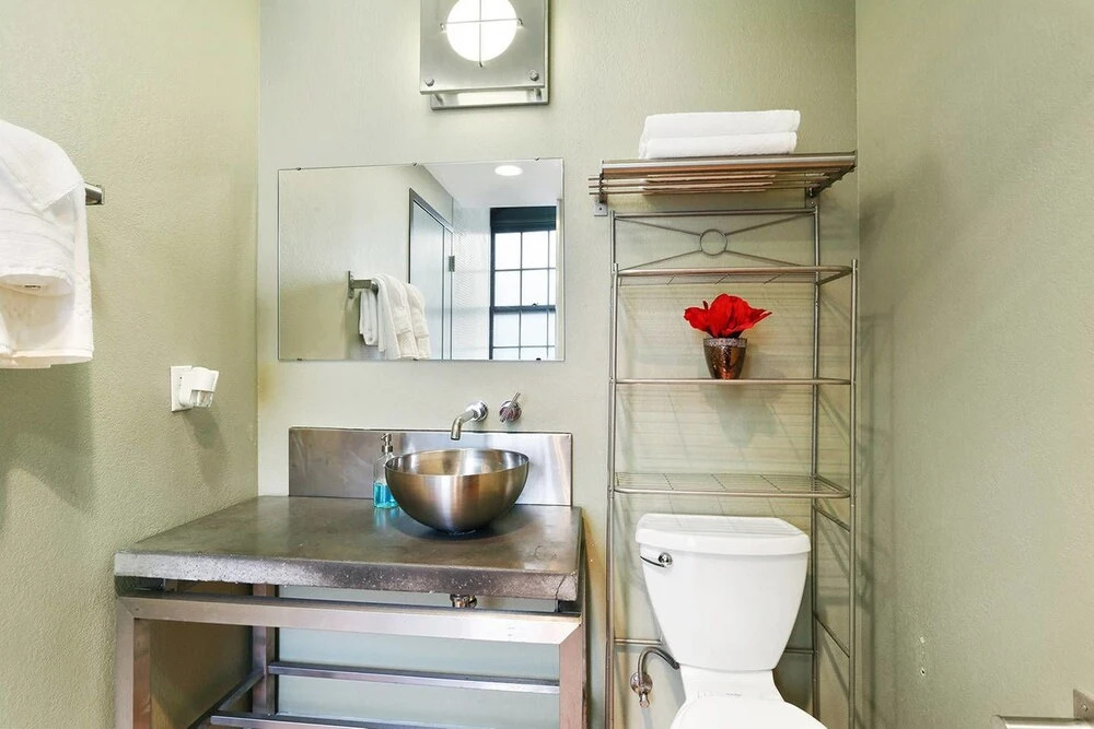 Spacious 3br/2ba Industrial Apt in Nola by Domio