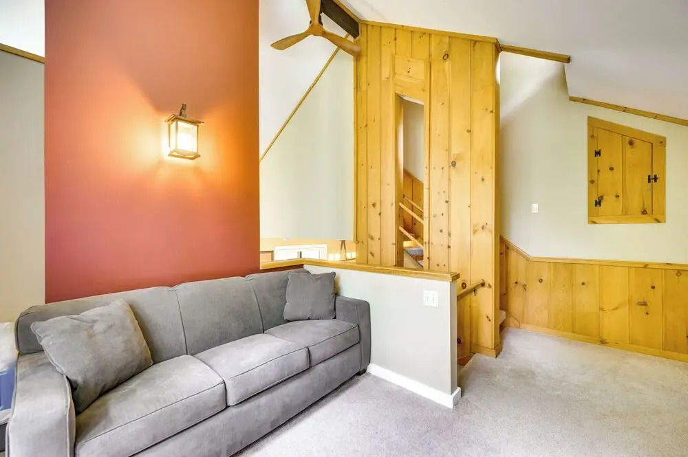 Lincoln Townhome w/ Community Pool & Club Access!