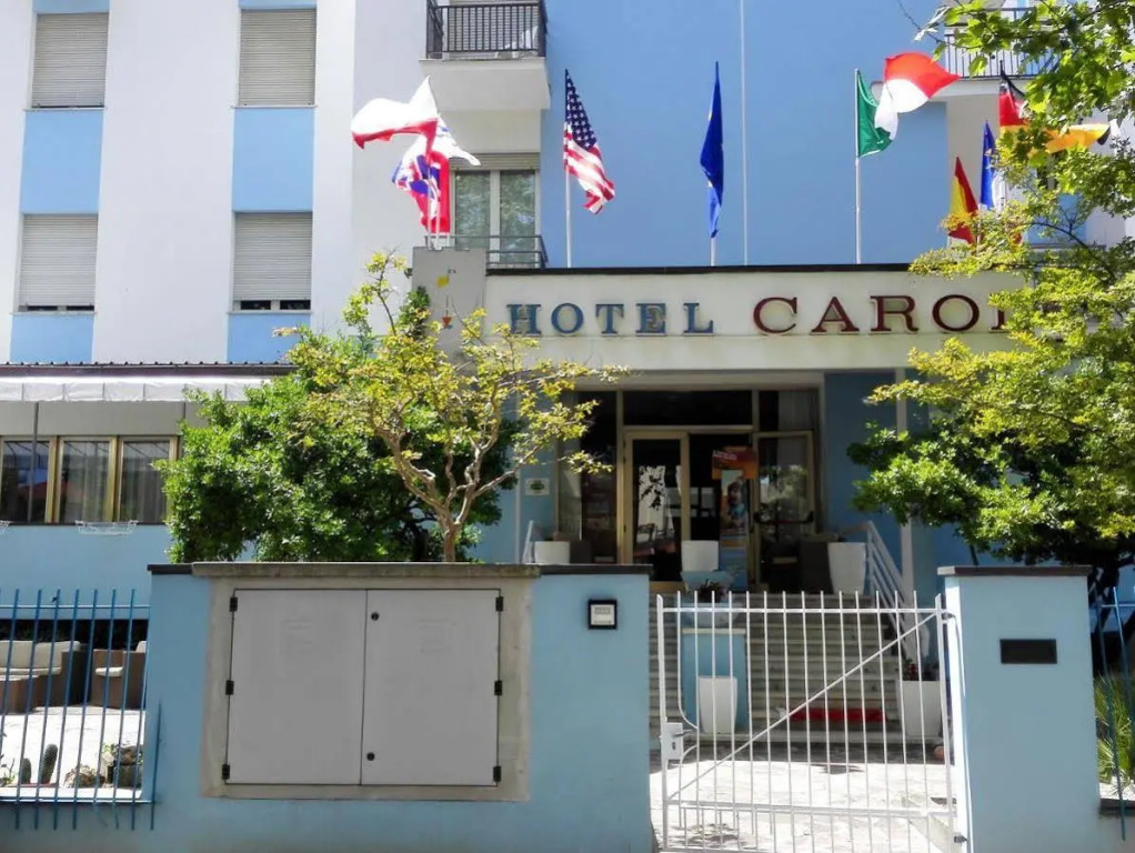 Hotel Carol