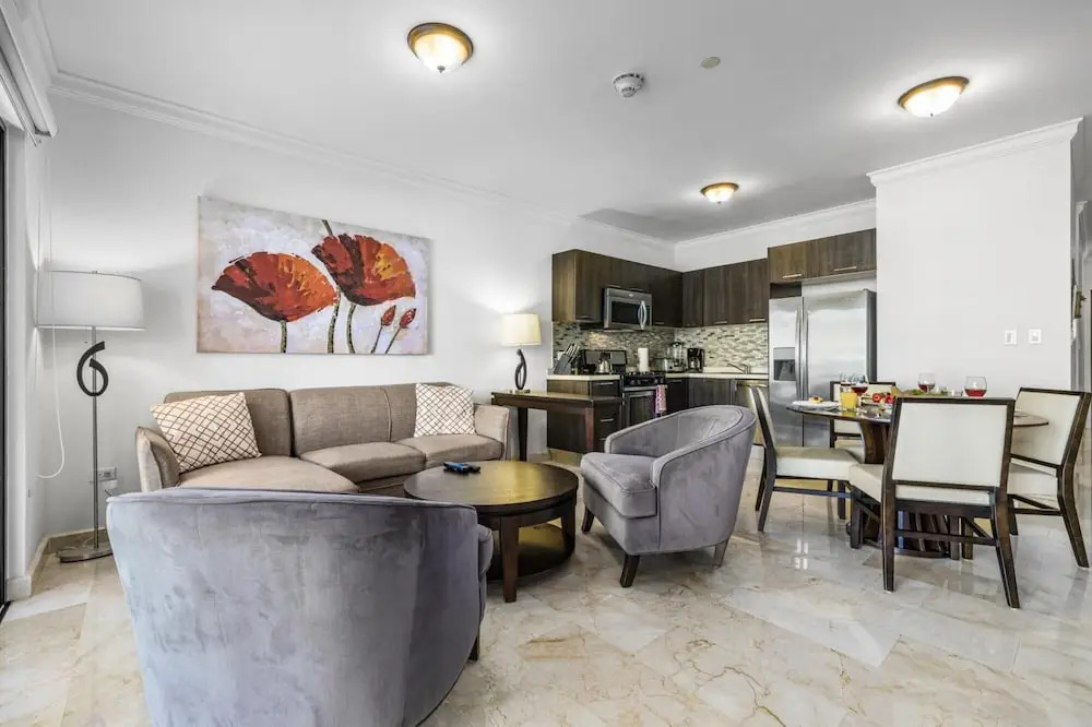 Beautiful One Bedroom Ground Level Palmaruba