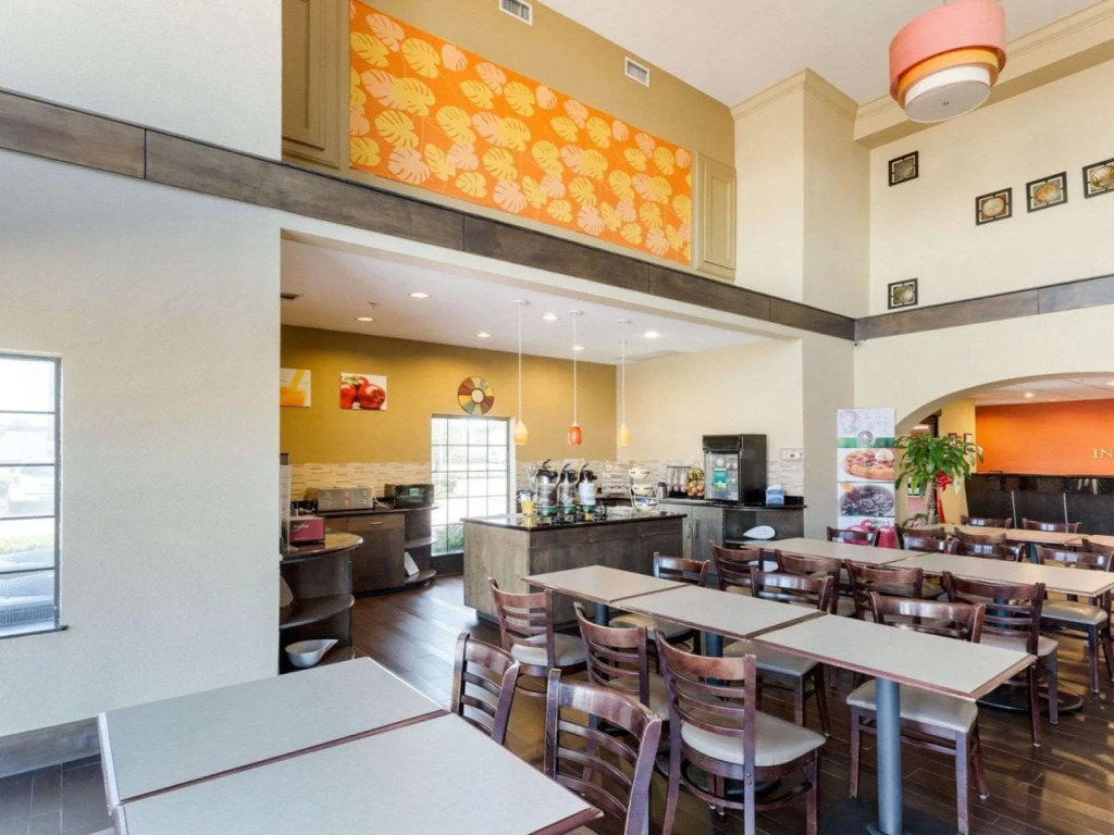 Townhouse Houston North Freeway