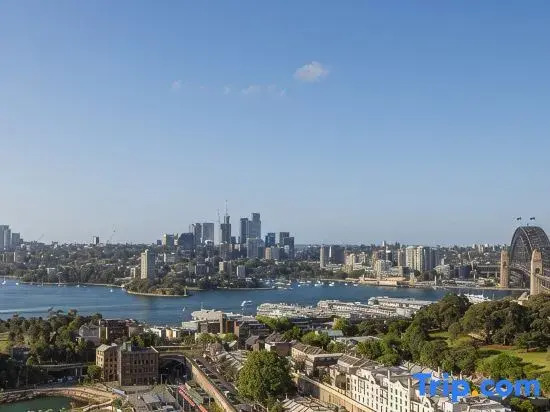 Luxury 1BR Iconic Harbour Views in Barangaroo