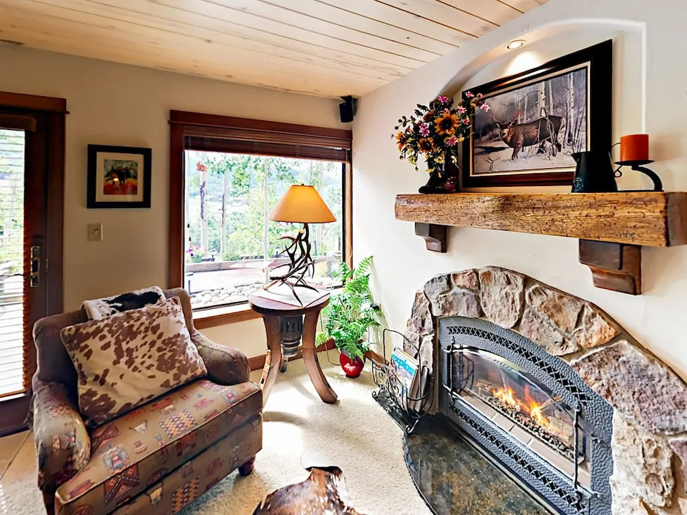 1800 Burgess Creek Rd 103 Condo by RedAwning