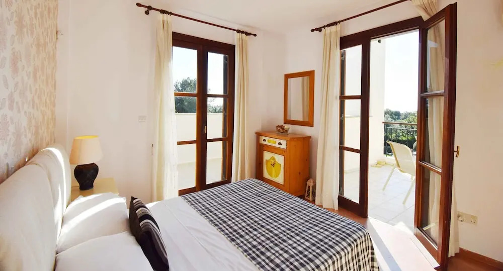 3 bedroom Villa Tala 67 with private pool and golf course views, Great for families, near Aphrodite Hills Resort village