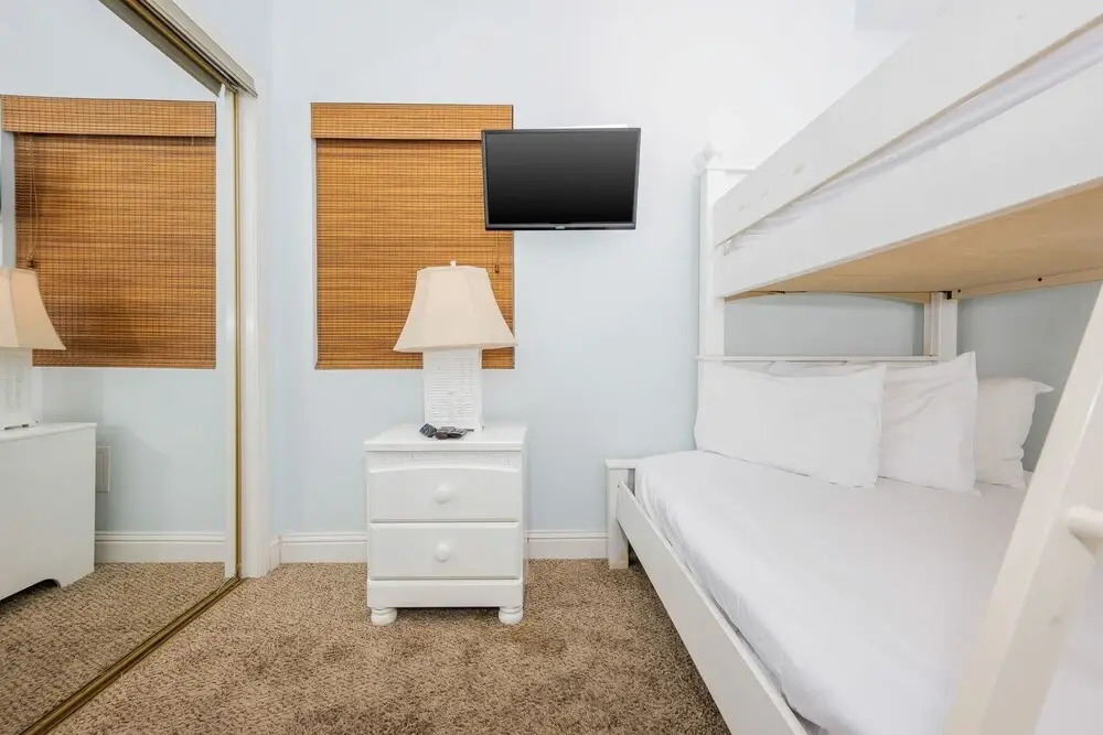 Lighthouse 215 3 Bedroom Condo
