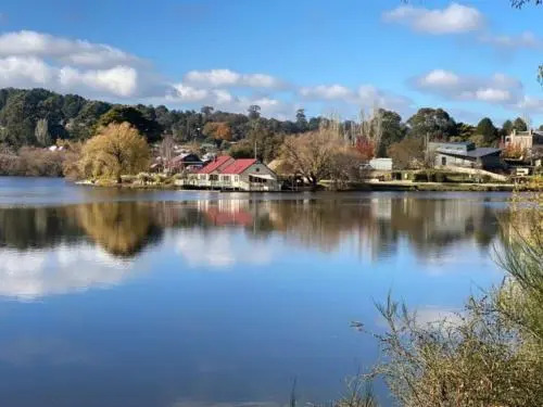 Serena- a stones throw from Lake Daylesford