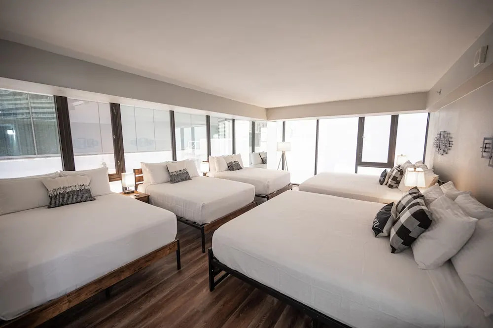 Stay Together on The Strip - 3 Bed Condo