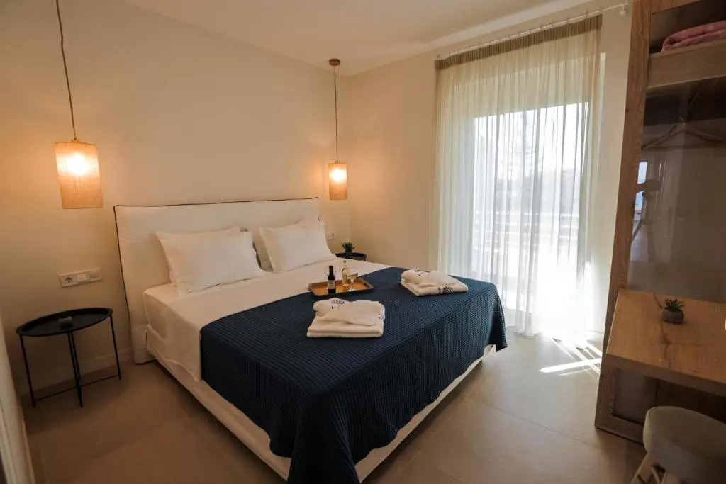 La Mer Bleue Beachfront Boutique Apartments