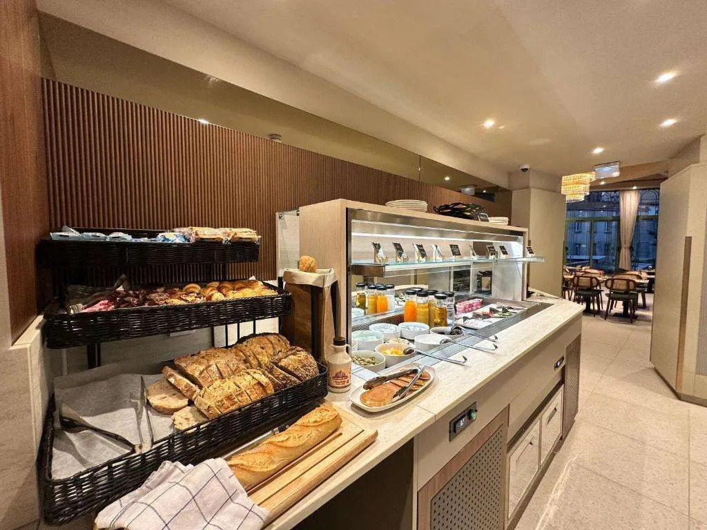 Hotel Ambassador, completely renovated