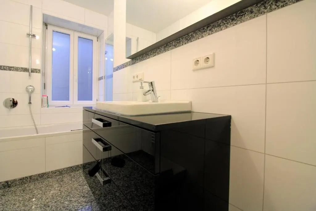 Luxury city apartment - view of river and castle