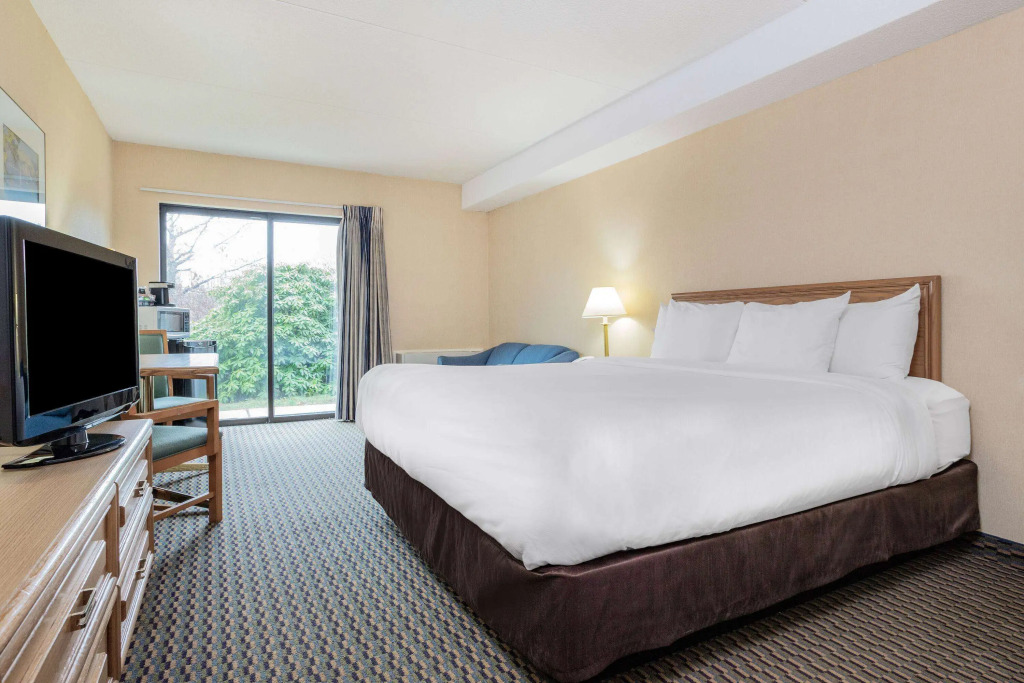 Travelodge by Wyndham Bridgewater