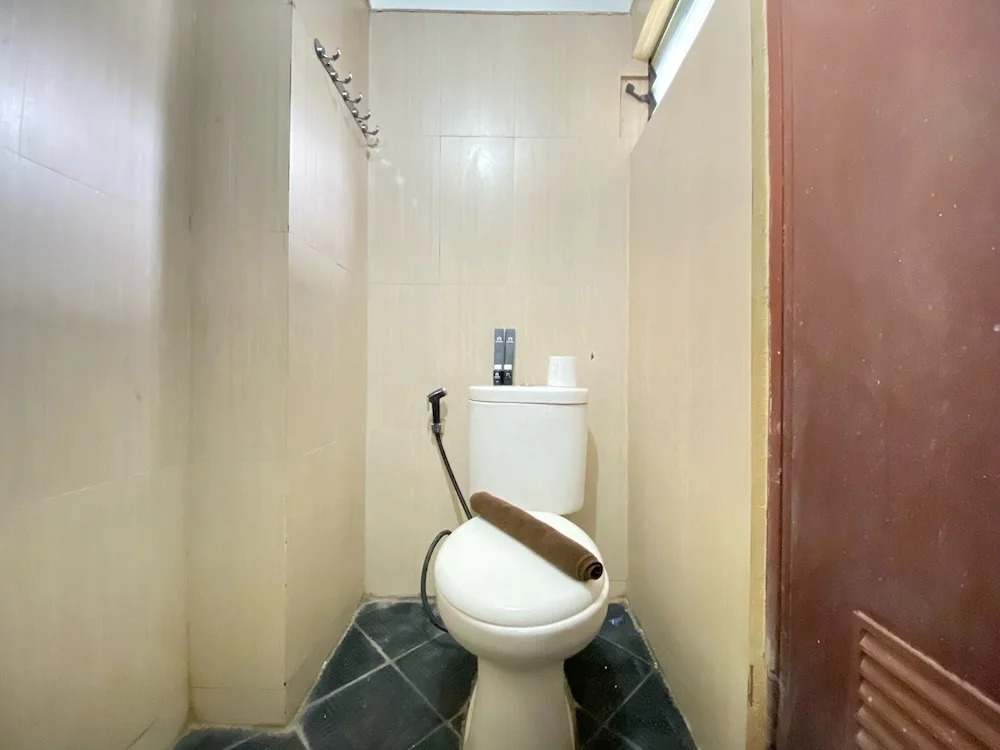 Spacious Studio Furnished Apartment At Gateway Ahmad Yani Cicadas Bandung
