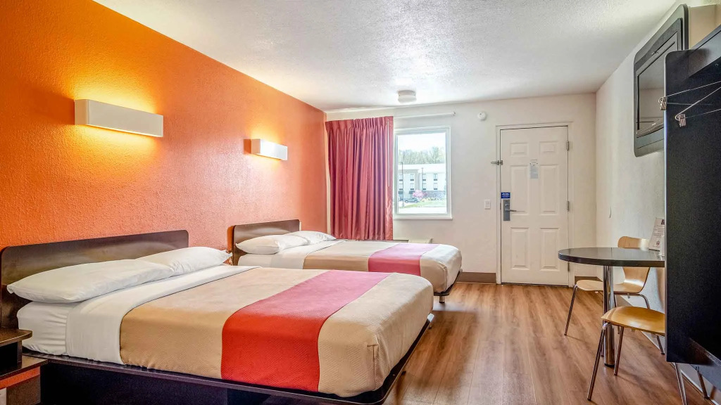 Motel 6-Youngstown, OH