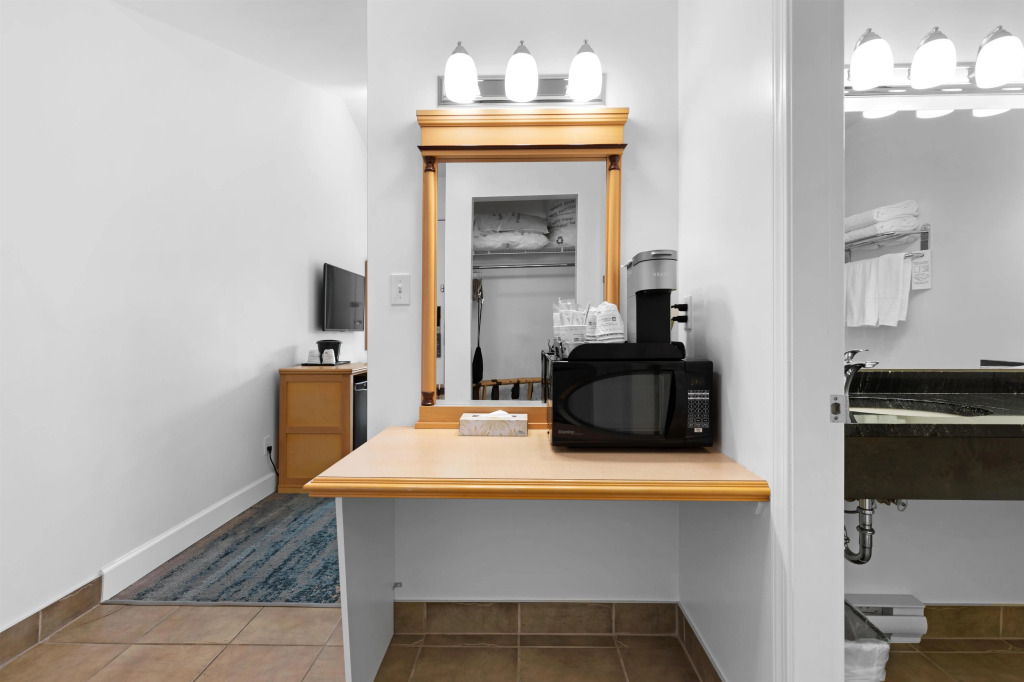 Kootenay Lakeview Resort, BW Signature Collection