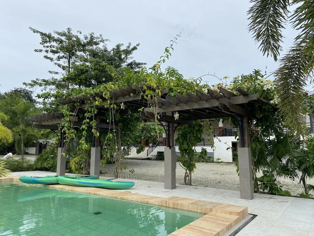 Biggy's River Resort by Cocotel