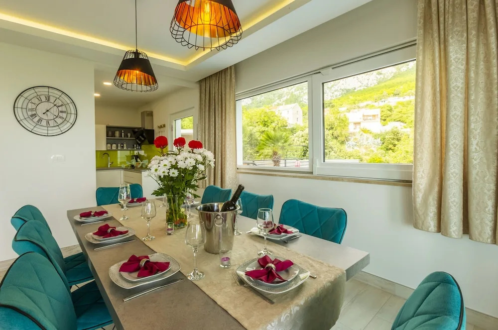 Villa Romance