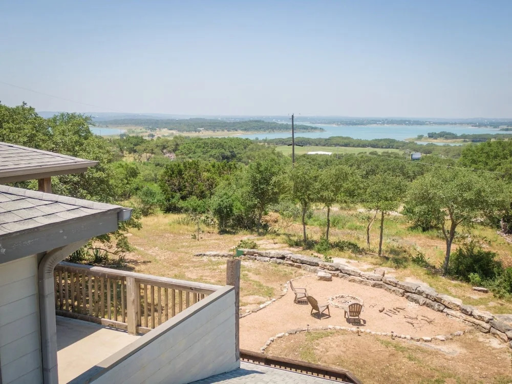 Hills And Chills 5 Bedroom Home