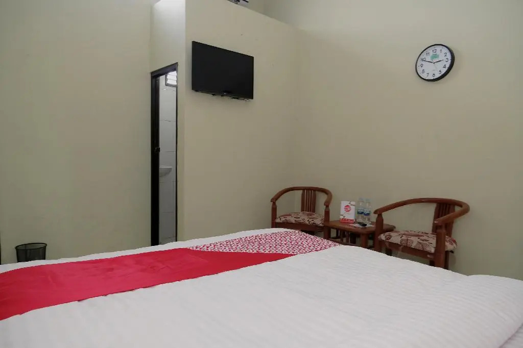 RedDoorz Syariah near Universitas Batanghari Jambi