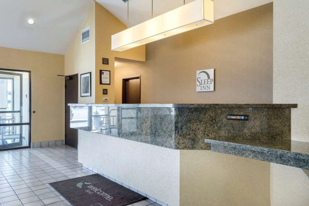Sleep Inn Bend Crossroads Plaza