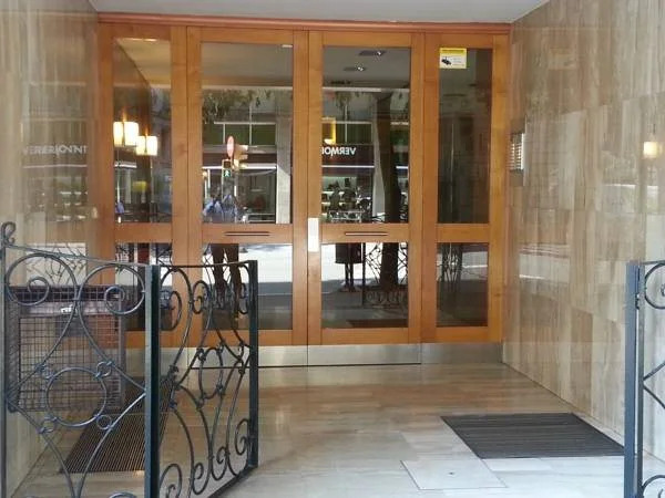 San Marius Muntaner  Hostel