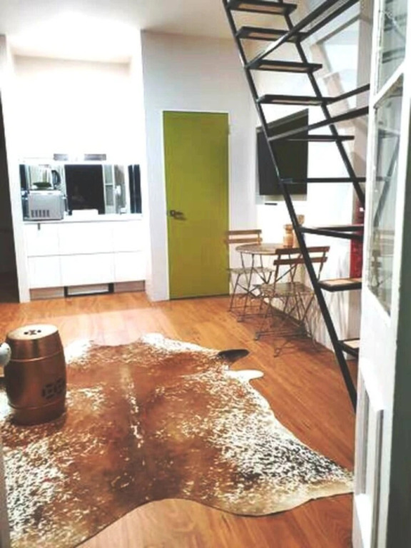 THE Roezetta 3 Luxury Stylish Unit, Walk TO City