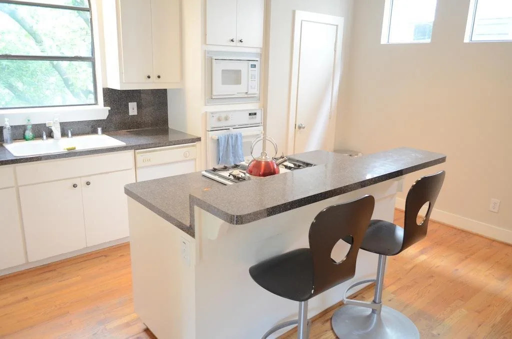Modern B & B