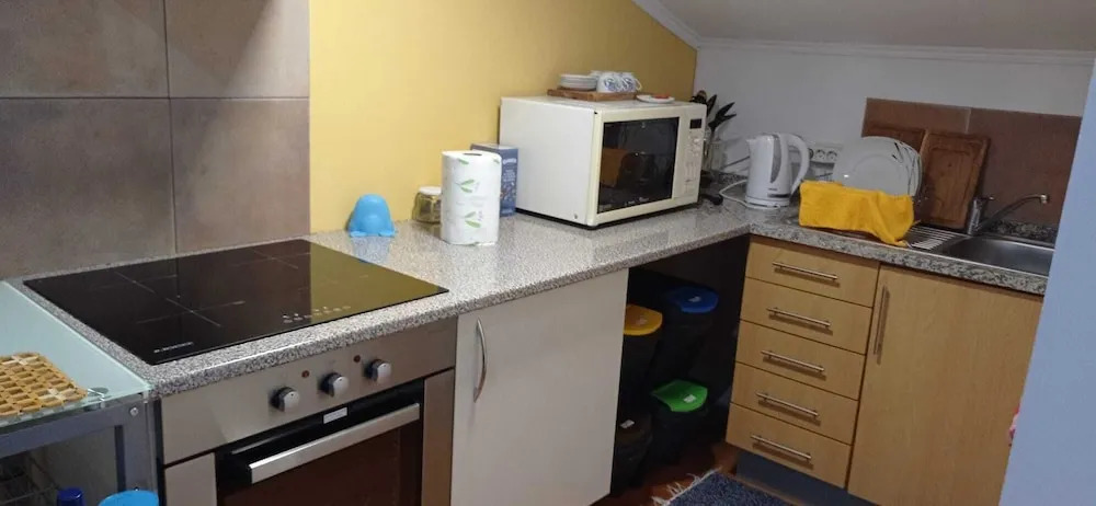 Charming 3-bed Apartment With sea & Mountain View