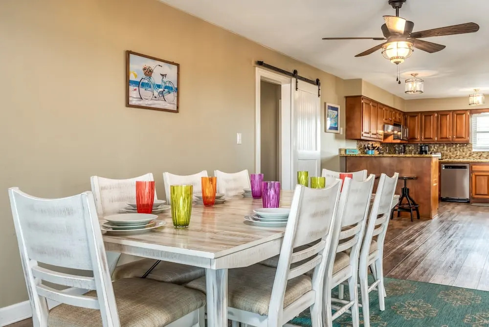 Chele's Bayside Cottage - 2304 Island Shores Dr 4 Bedroom Home by RedAwning