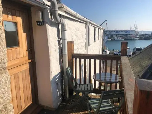 Sunny Corner - Harbour View Apartment - 102