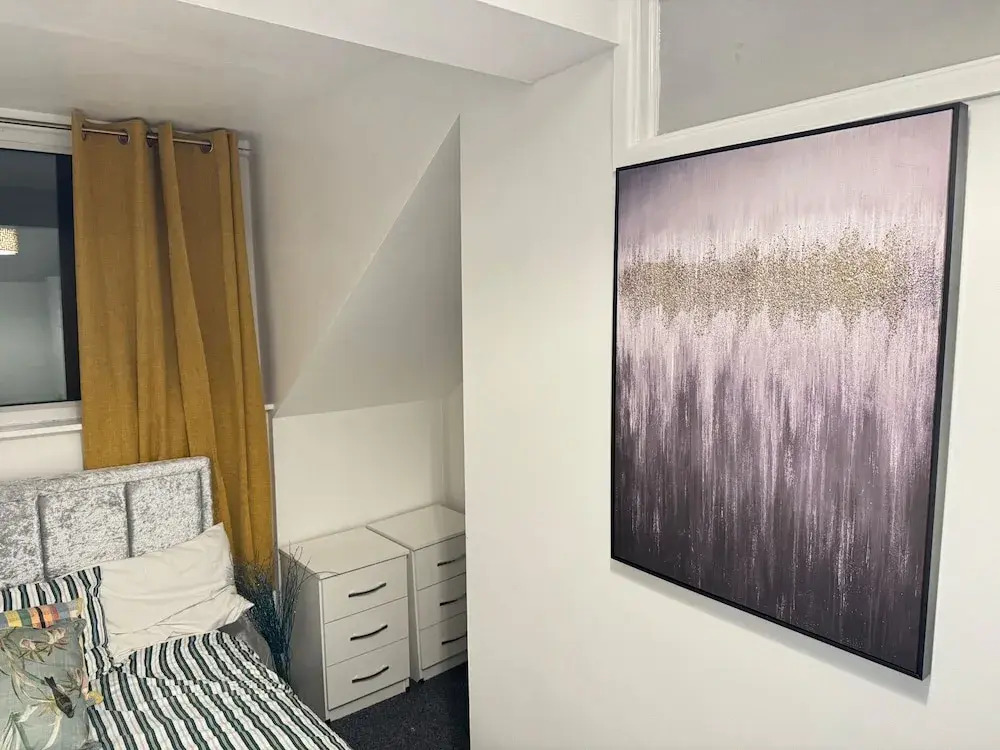 Sheffield - House - Sleeps 5 - Parking - Garden