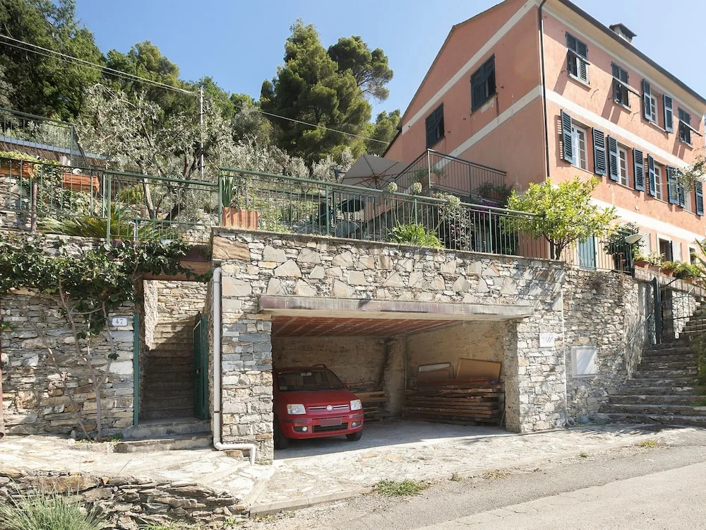 Dreamy Holiday Home in Recco With Swimming Pool