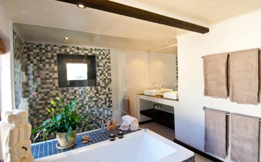 Hog Hollow Country Lodge