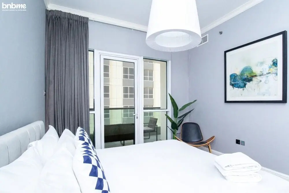 Swanky 1 BR Apt Marina Pinnacle