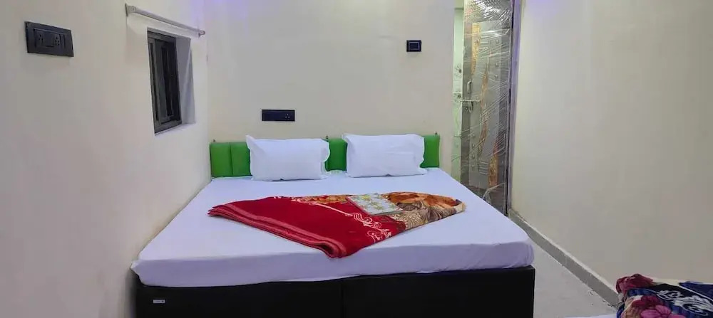 Comfort Inn Paying Guest House