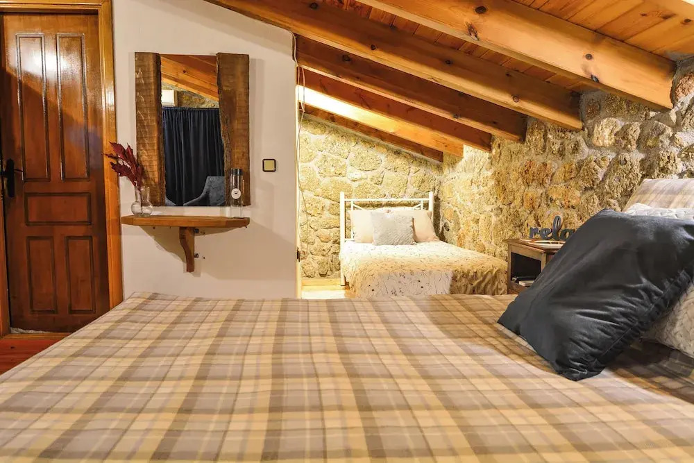 Petrino Lodge Stone Mountain Retreat