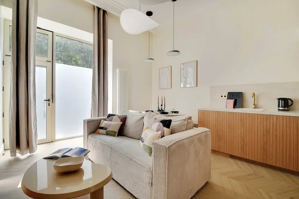 Modern Apartement Center of Paris Montmartre