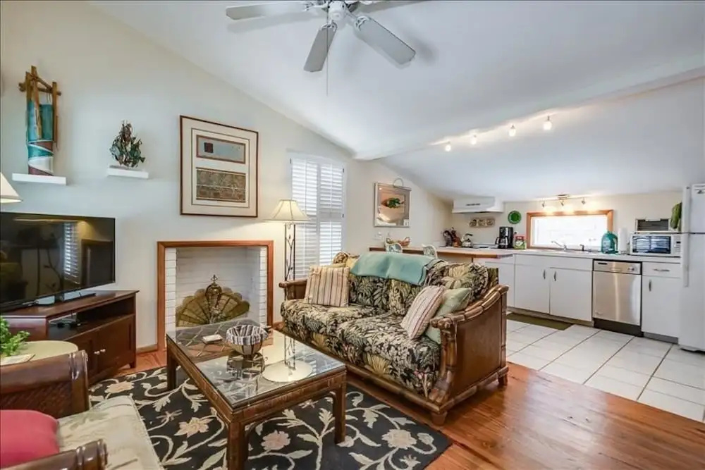 ANCHOR INN - Unit 1 apts