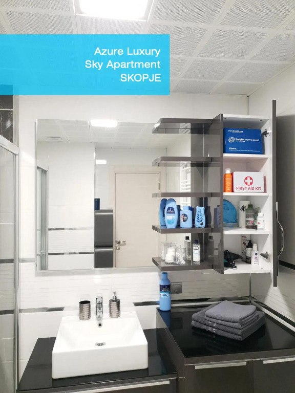 Azure Luxury Sky Apartment