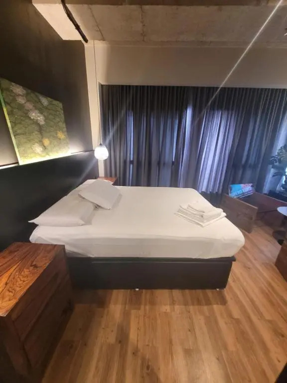 FLAT VISION EXECUTIVO PREMIUM, COM ESTACIONAMENTO GRÁTIS, ESTAÇÃO DE RECARGA DE CARRO ELÉTRICO, AO LADO DA ESPLANADA DOS MINISTÉRIOS, PISCINA, ACADEMIA, SAUNA, RECEPÇÃO 24HS, By REI DOS FLATS