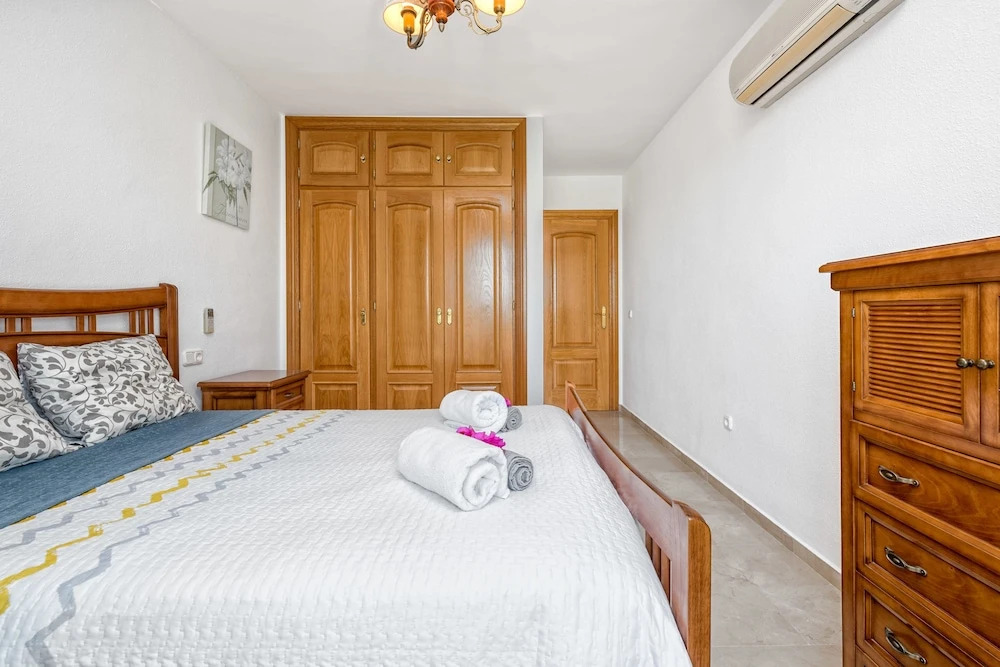 Rincón del Golf - Luxury 3BR Townhouse With Roof Solarium, Terrace, 10 min Walk to the Beach, Wifi