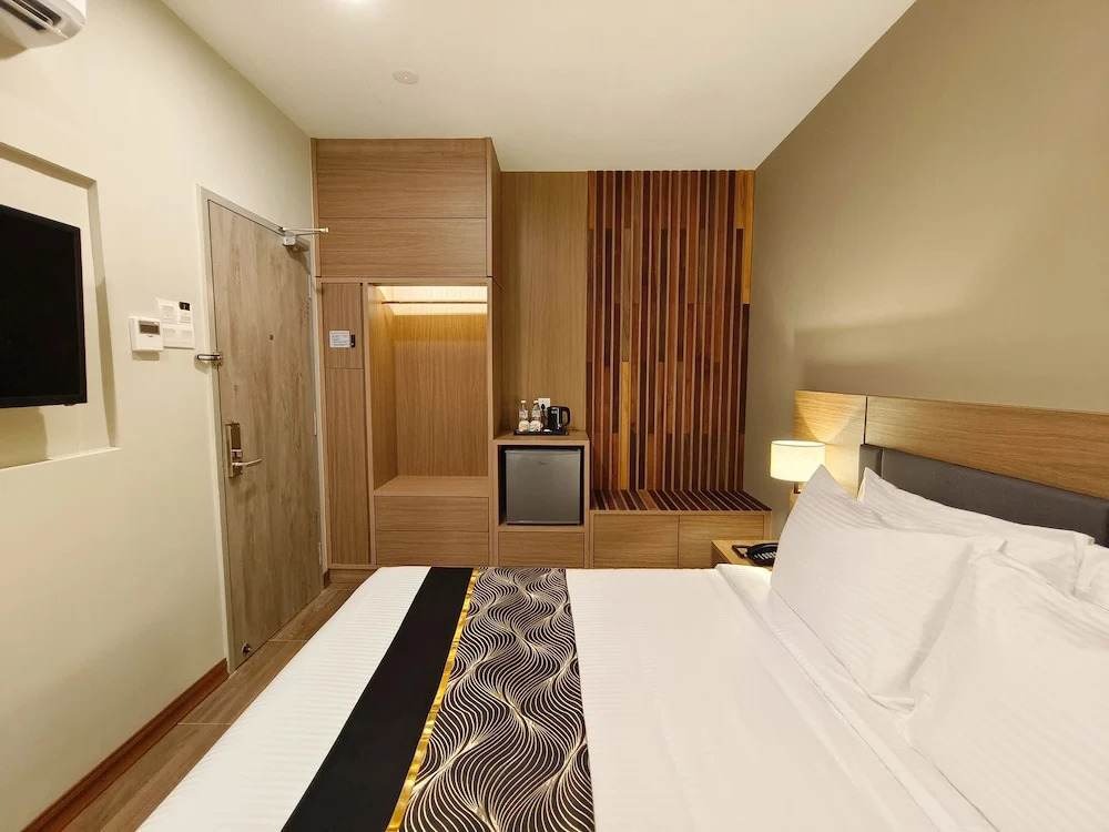ZOOM HOTEL