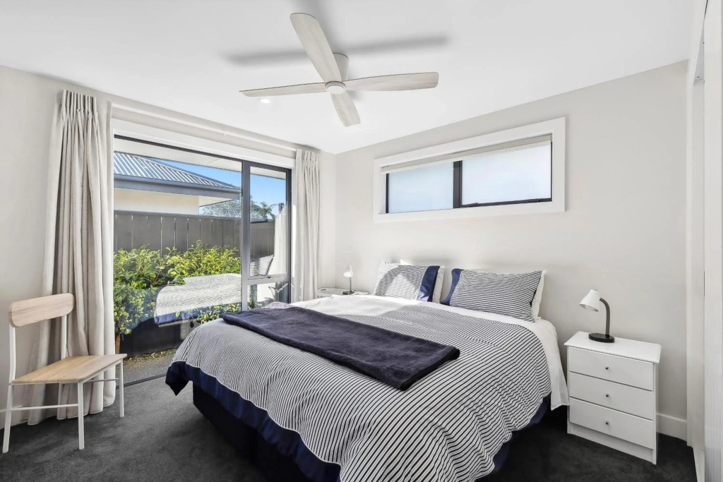Brand New Apartment a Few Minute's Walk from Town