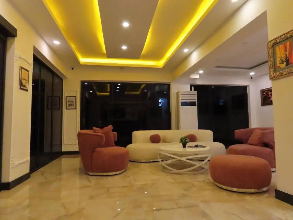 Kadeer Hotel