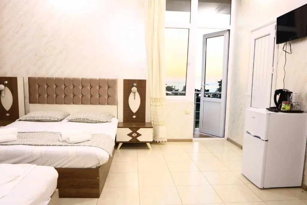 Rainbow Rooms Apart Hotel